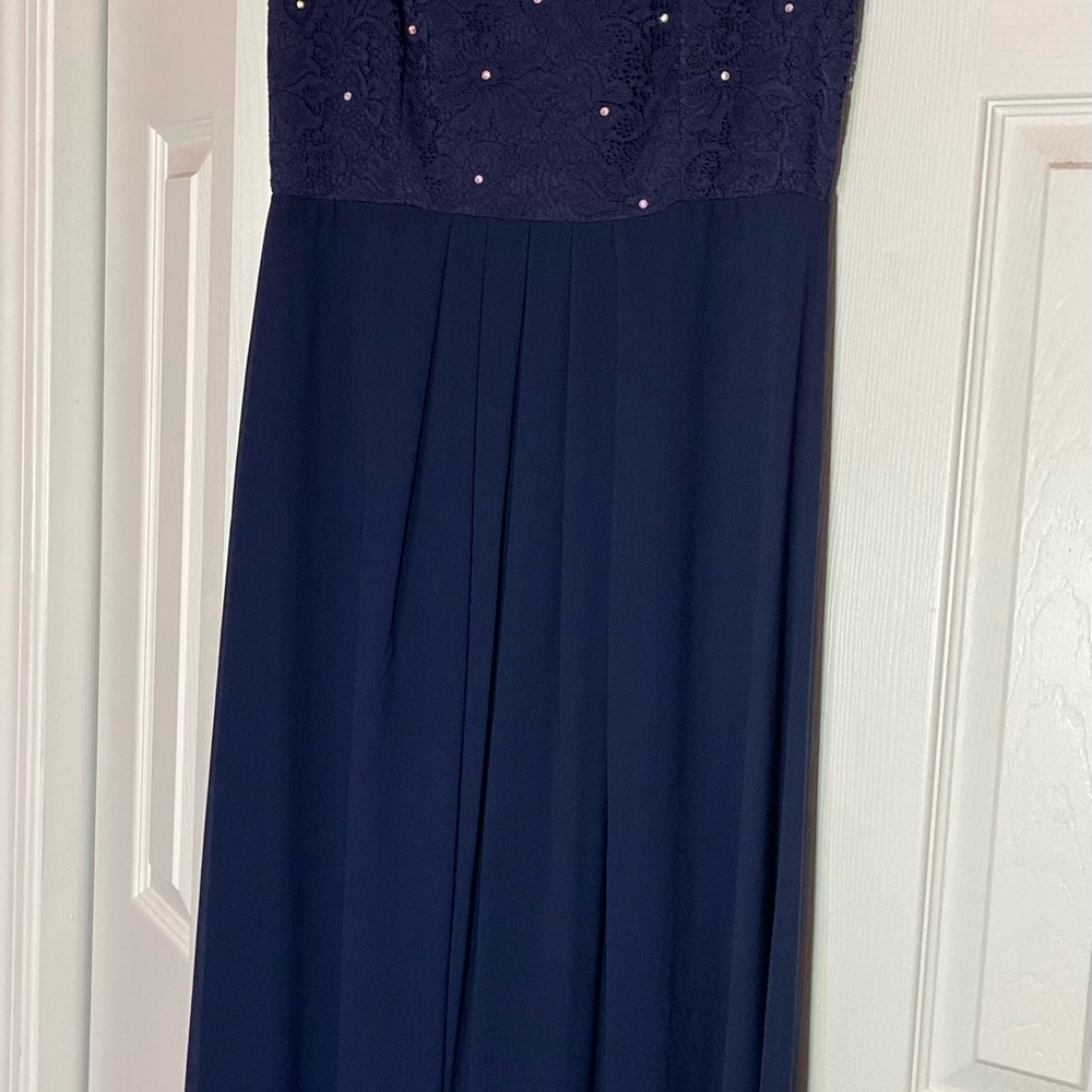 Elegant Navy Lace Bodice Maxi Dress